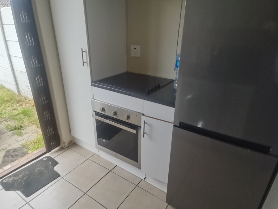 2 Bedroom Property for Sale in Walmer Link Eastern Cape